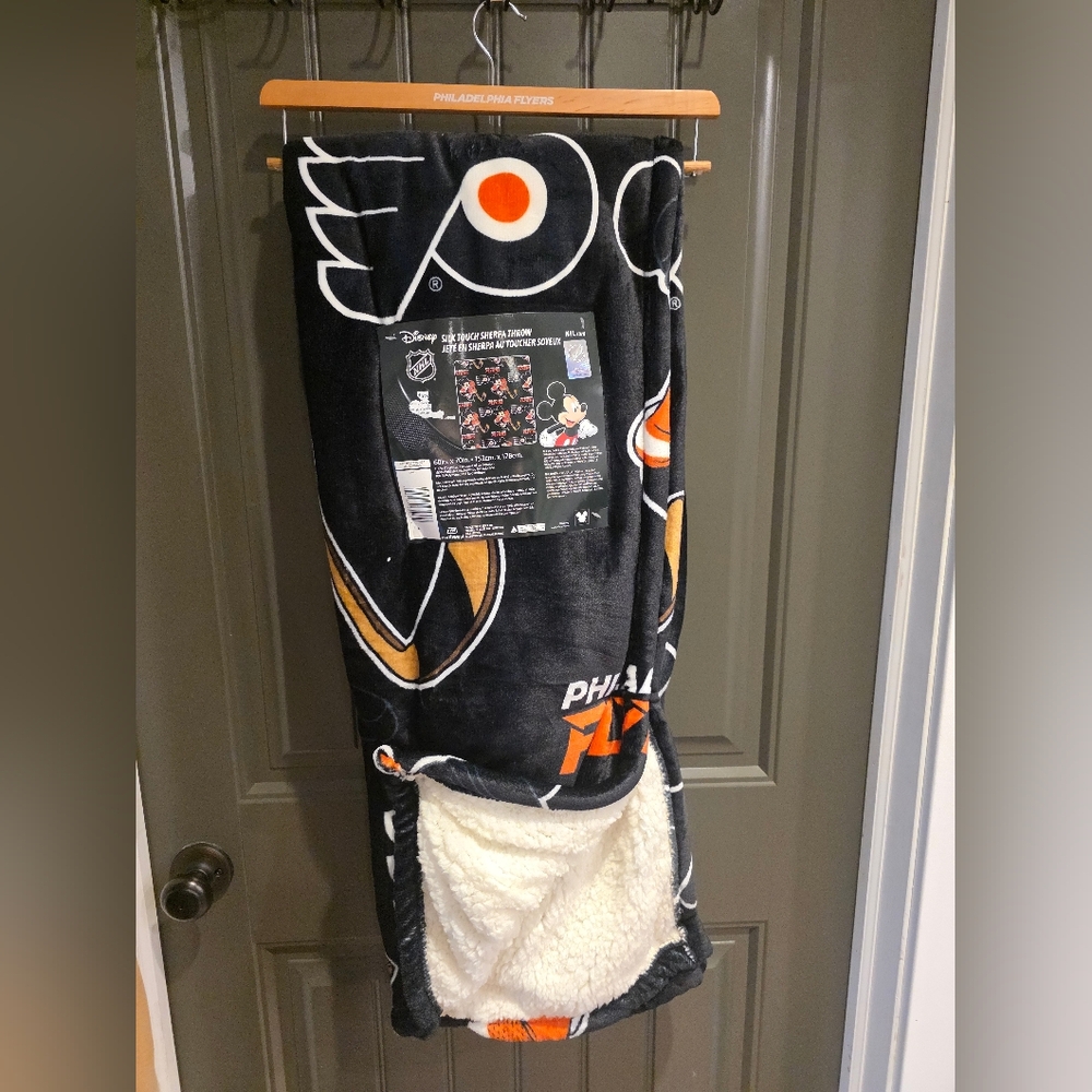 NHL Philadelphia Flyers Black Orange Sherpa Throw Blanket